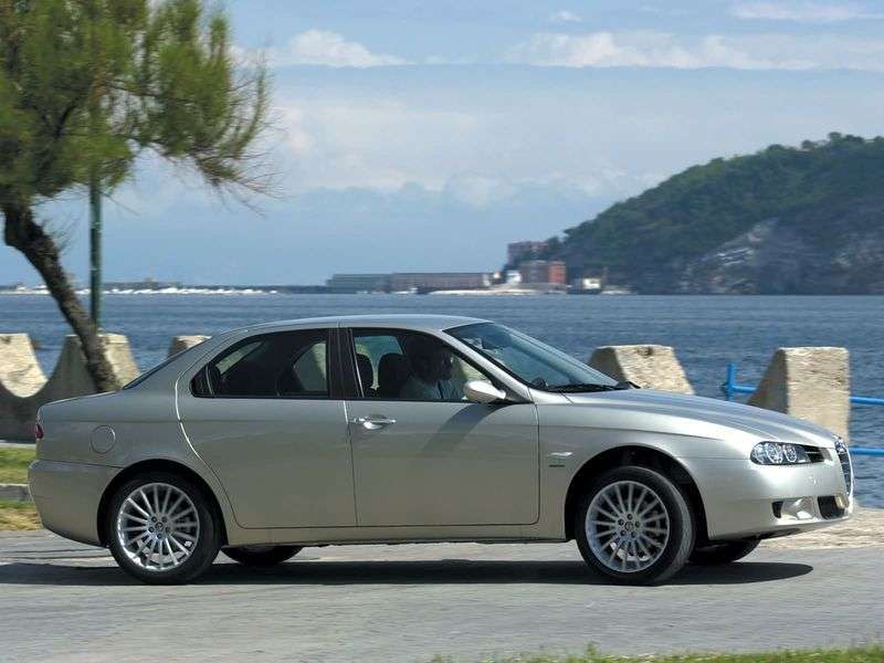 Alfa Romeo 156932 [restyling] sedan 4 drzwiowy. 2,5 mln ton (2003 2006)