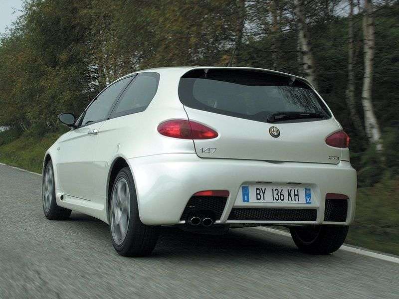 Alfa Romeo 147 3 drzwiowy hatchback GTA pierwszej generacji 3,2 mln ton (2003 2004)