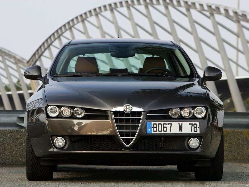 Alfa Romeo 159 sedan pierwszej generacji 1.9 JTS MT (2005–2011)