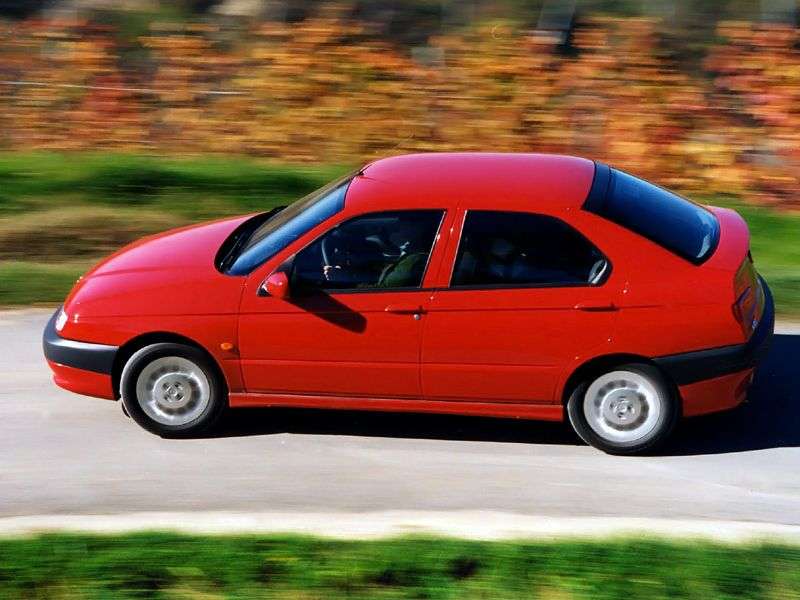 Alfa Romeo 146930seedan 1.4 MT (1997 2001)