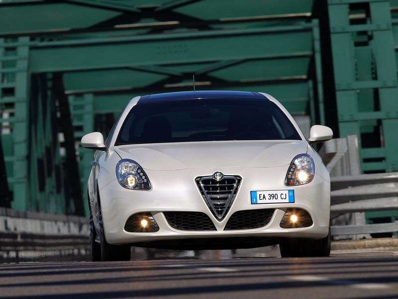 Alfa Romeo Giulietta 940 hatchback 1.6 JTDm MT (2010 obecnie)
