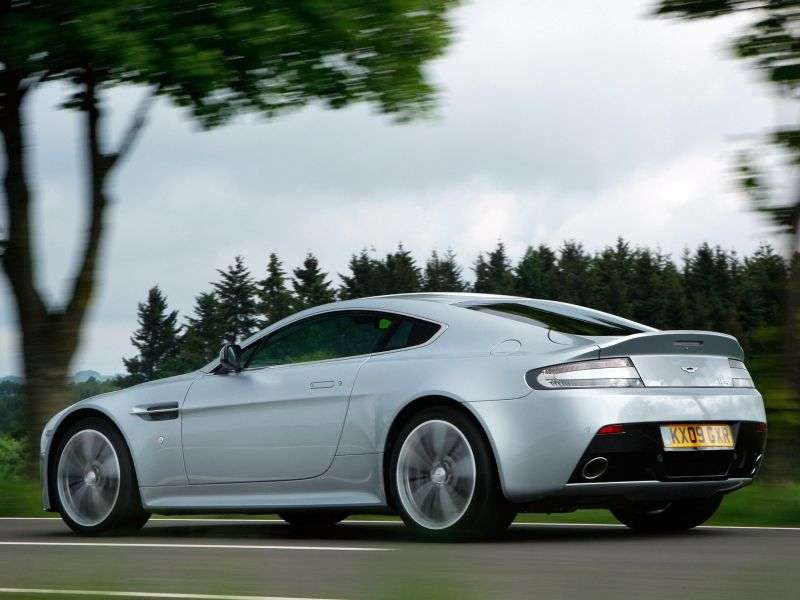Aston Martin Vantage 3. generacja [zmiana stylizacji] V12 coupe 2 drzwi. 6.0 V12 MT Basic (2009 2013)