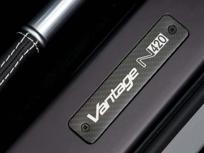 Aston Martin Vantage 3. generacja [zmiana stylizacji] V8 N420 roadster 2 drzwiowy. 4.7 V8 Sportshift Podstawa (2010 2010)