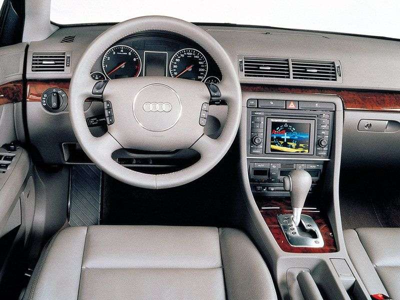 Audi A4 B6 sedan 3.0 quattro AT (2001–2004)