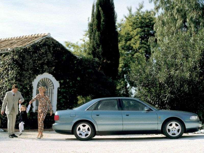 Audi A8 D2 / 4D sedan 2.5 TDI quattro MT (1997 2002)