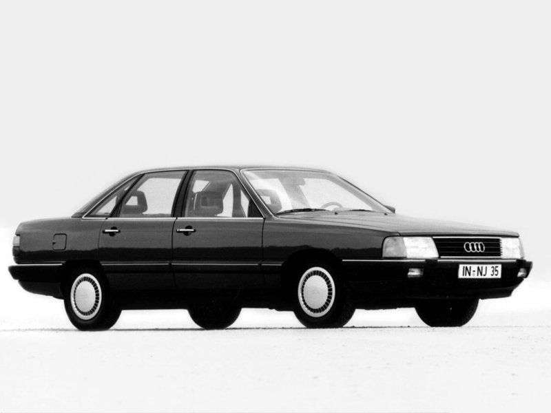 Audi 100 44, 44Q, C3 sedan 1.9 MT (1982 1984)