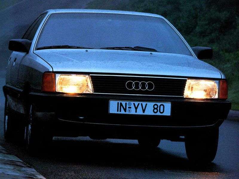 Audi 100 44, 44Q, C3 sedan 2.2 MT (1984 1986)