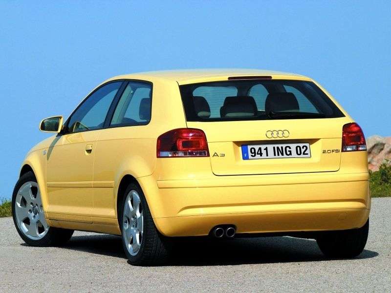 3 drzwiowe Audi A3 8P hatchback 3,2 MT Quattro (2003 2004)