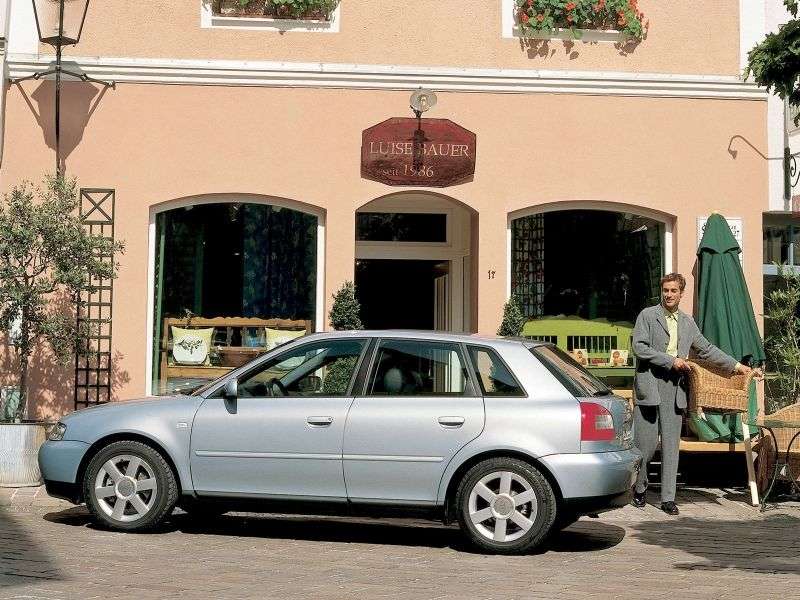 Audi A3 8L [zmiana stylizacji] hatchback 5 drzwiowy. 1.9 TDI Tiptronic (2001 2001)