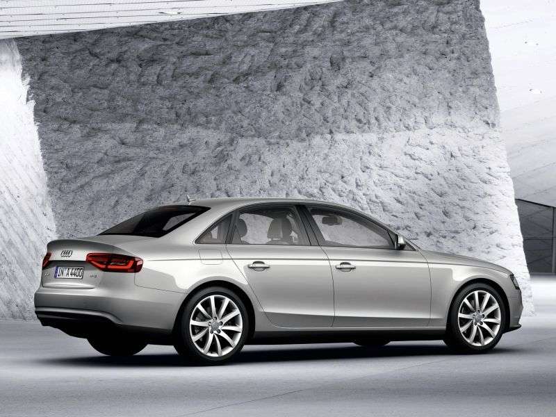 Audi A4 B8 [zmiana stylizacji] sedan 2.0 TDI multitronic Base (2011 obecnie)
