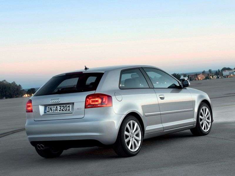 Audi A3 8P / 8PA [druga zmiana stylizacji] hatchback 3 drzwiowy. 1,6 mln ton (2008 2010)