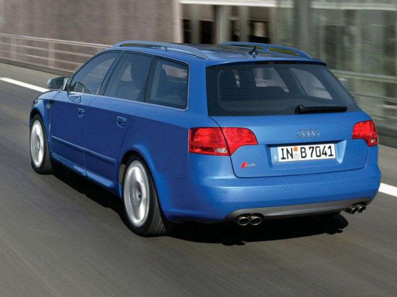 Audi S4 B7.8E kombi 4.2 quattro MT (2004 2009)