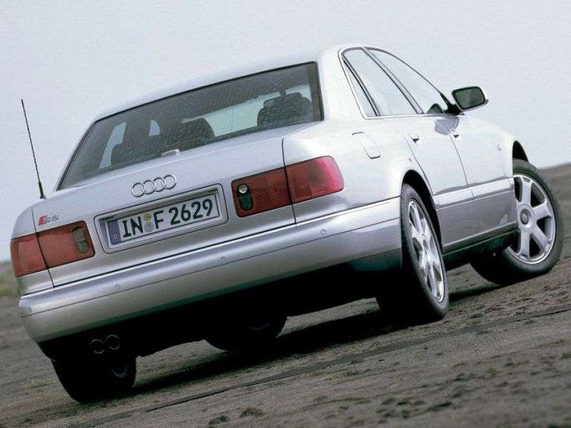 Audi S8 D2 [zmiana stylizacji] sedan 4.2 V8 quattro MT (1999 2002)