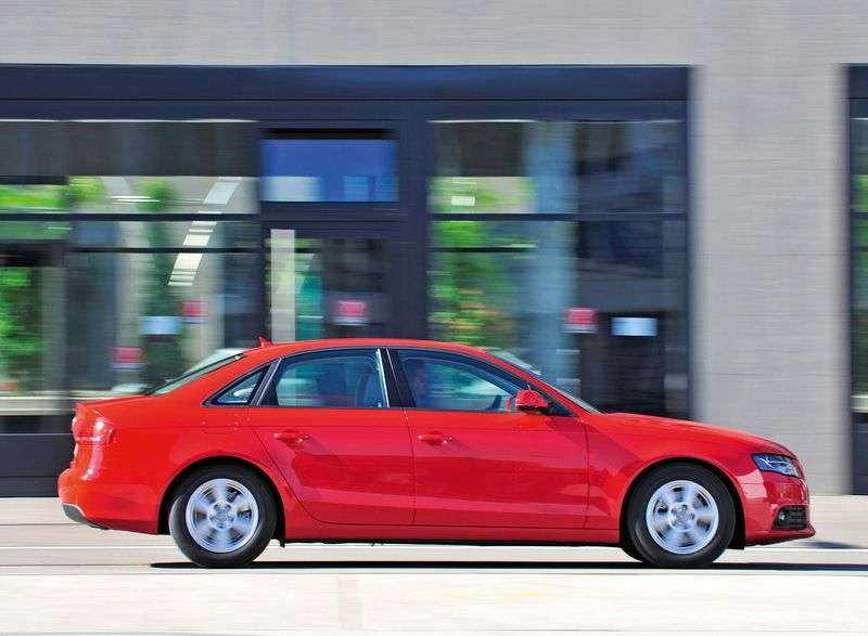 Audi A4 B8sedan 4 bit 2.0 TFSI CVT Basic (2007–2011)
