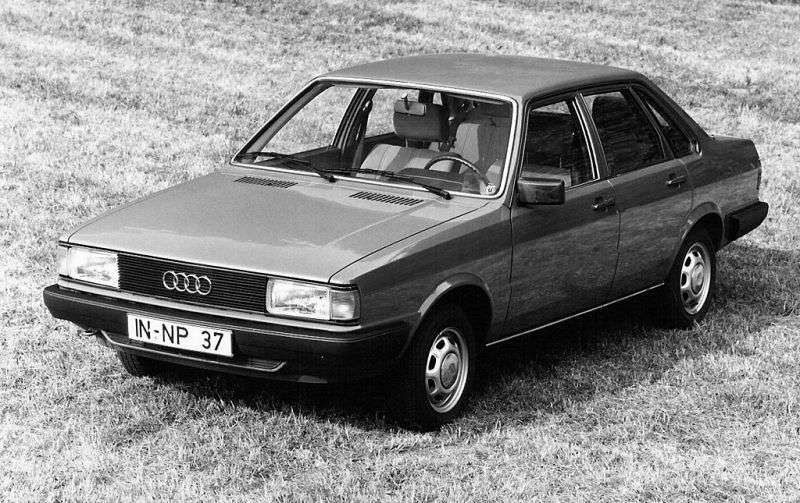 Audi 80 B2 4 drzwiowy sedan 1.8 GTE quattro MT (1984 1986)