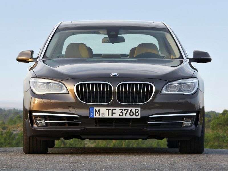 BMW 7 Series F01 / F02 [restyling] AT 740i Sedan (2012 – n.)