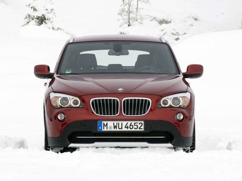 BMW X1 E84 xDrive20i MT crossover (2011 2012)