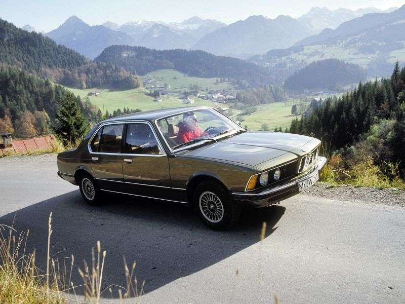 BMW 7 Series E23sedan 732i 5MT (1979–1982)