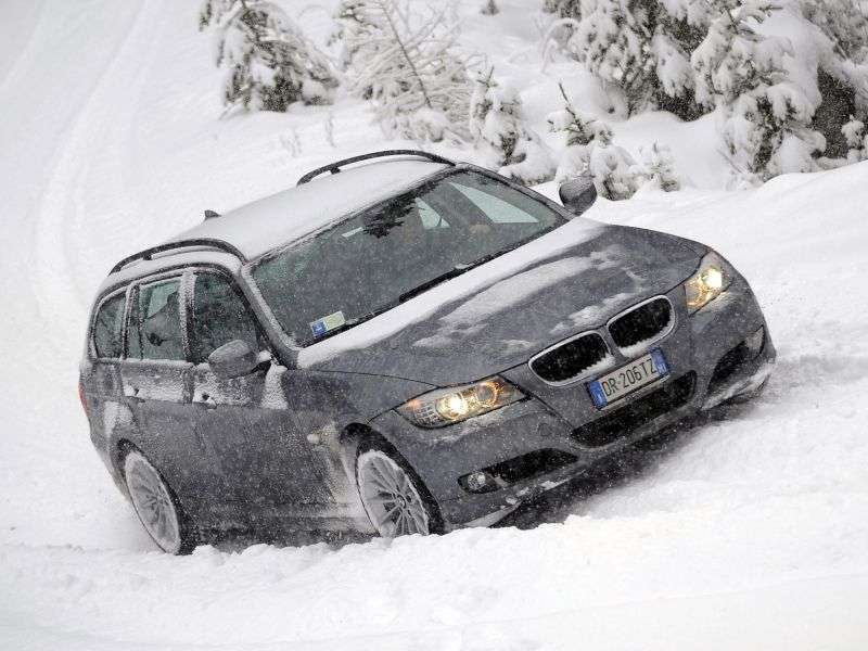 BMW Seria 3 E90 / E91 / E92 / E93 [zmiana stylizacji] Touring Estate 325i MT (2008 2009)