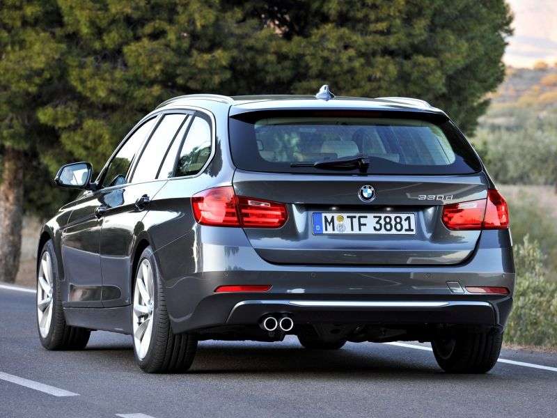 BMW serii 3 F30 / F31Touring Estate 318d xDrive MT (2013 obecnie)