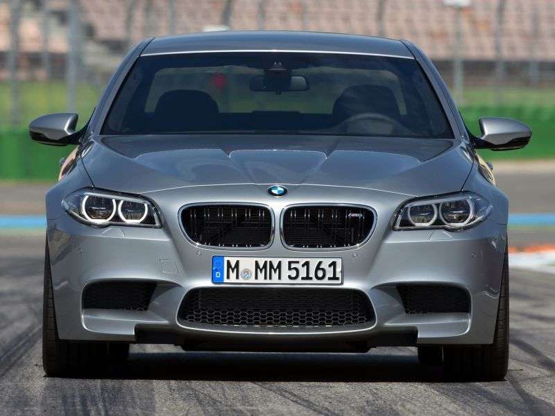 BMW serii M F10 / F11 5 seria [zmiana stylizacji] sedan 4.4 M DKG Base (2013 obecnie)