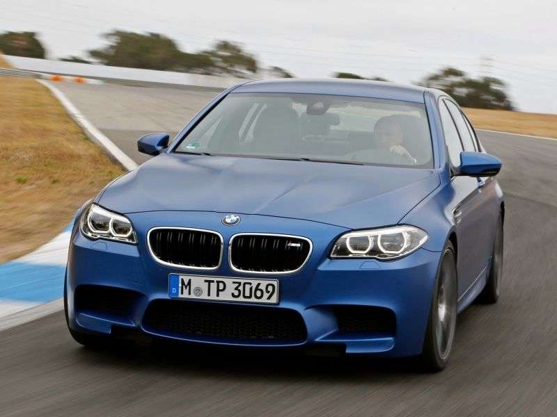 BMW serii M F10 / F11 5 seria [zmiana stylizacji] sedan 4.4 M DKG Base (2013 obecnie)