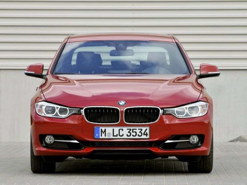 BMW 3 Series F30 / F31sedan 320d xDrive MT Luxury Line (2012 – n.)