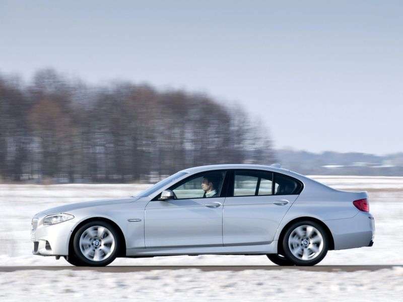 BMW 5 Series F10 / F11sedan 530d xDrive AT Luxury. Local Assembly (2010 – present)