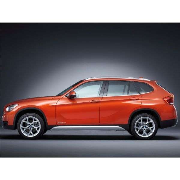 BMW X1 E84 [restyled] xDrive20i MT xLine crossover (2012 – current century)