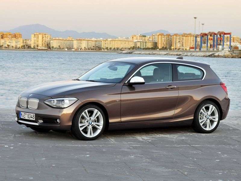 BMW 1 Series F20 / F21htchbek 3 dv. 120d MT Urban (2012 – current century)