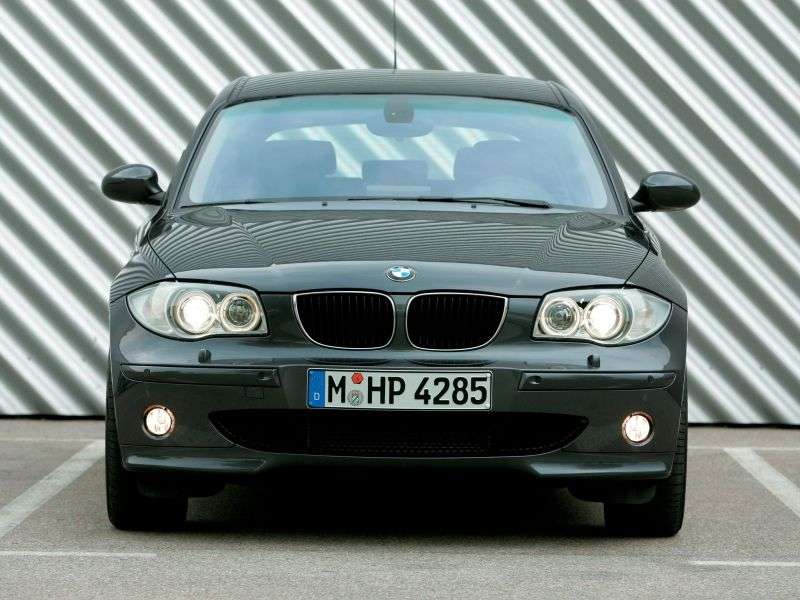 BMW 1 Series E87Hatchback 118i MT (2004–2006)
