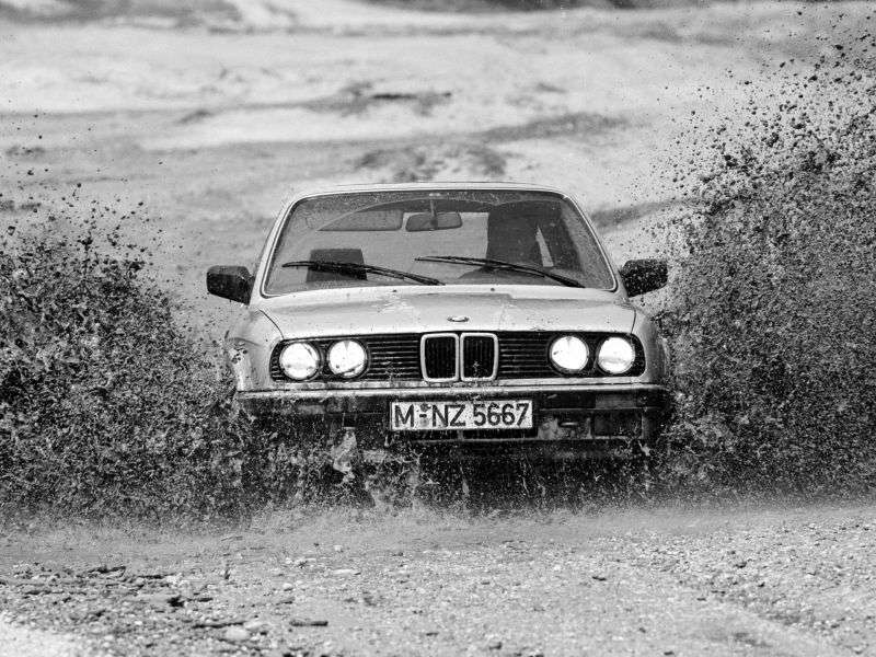 BMW 3 Series E30sedan 2 bit 320i AT (1985 1987)