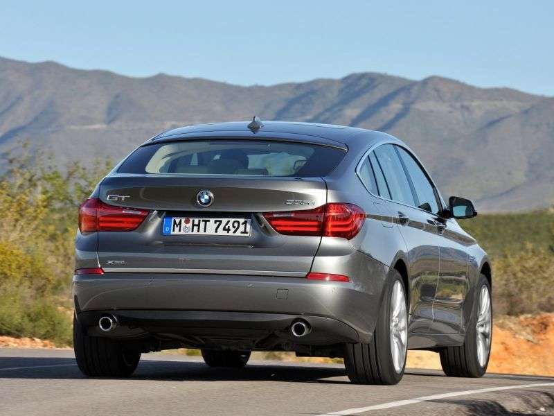 BMW serii 5 Gran Turismo F07 [zmiana stylizacji] hatchback 530d AT Base (2013 obecnie)