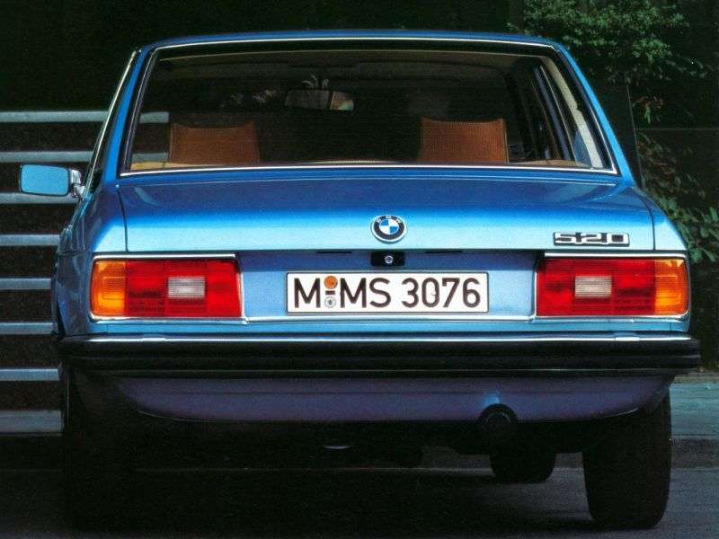 BMW 5 Series E12 [restyling] 525 4MT Sedan (1976–1981)