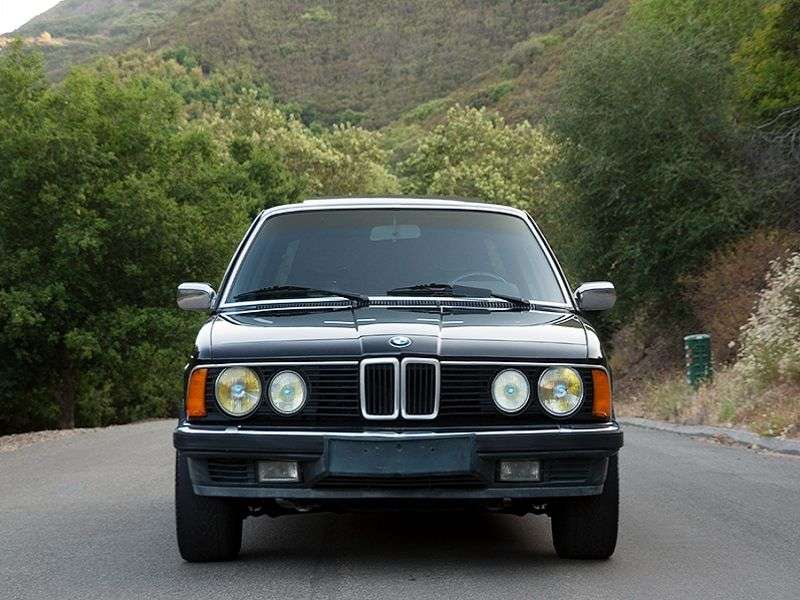 BMW serii 7 E23 [zmiana stylizacji] sedan 728i AT (1982 1986)