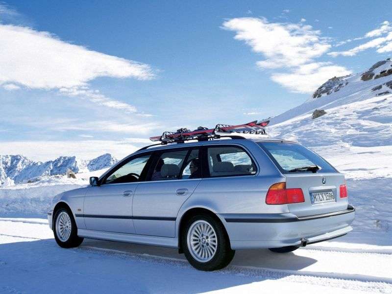 BMW Seria 5 E39 Touring Estate 520i MT (1996 1998)