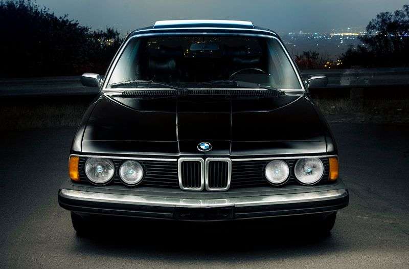 BMW 7 Series E23 [Restyling] 728i MT Sedan (1982–1986)