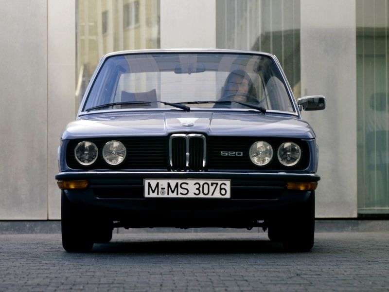 BMW 5 Series E12 [restyling] 520 Sedan 5MT (1976–1981)
