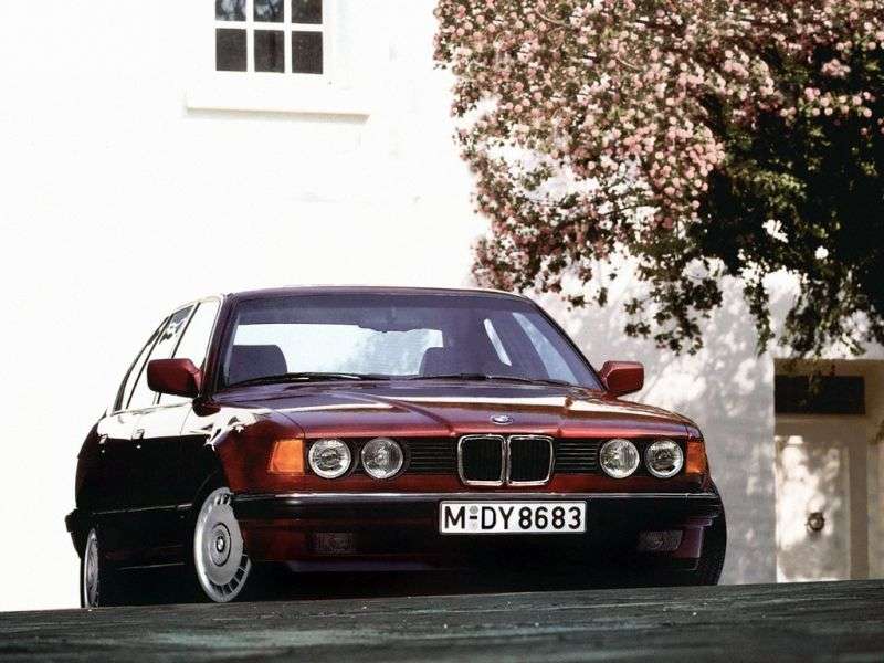 BMW Seria 7 E32 sedan 730i kat AT (1986 1989)
