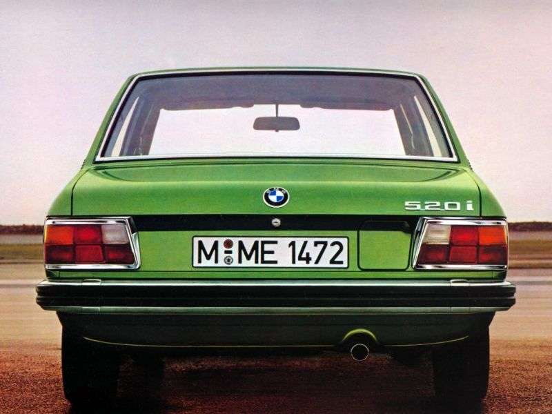 BMW serii 5 E12 sedan 530i MT (1974 1976)