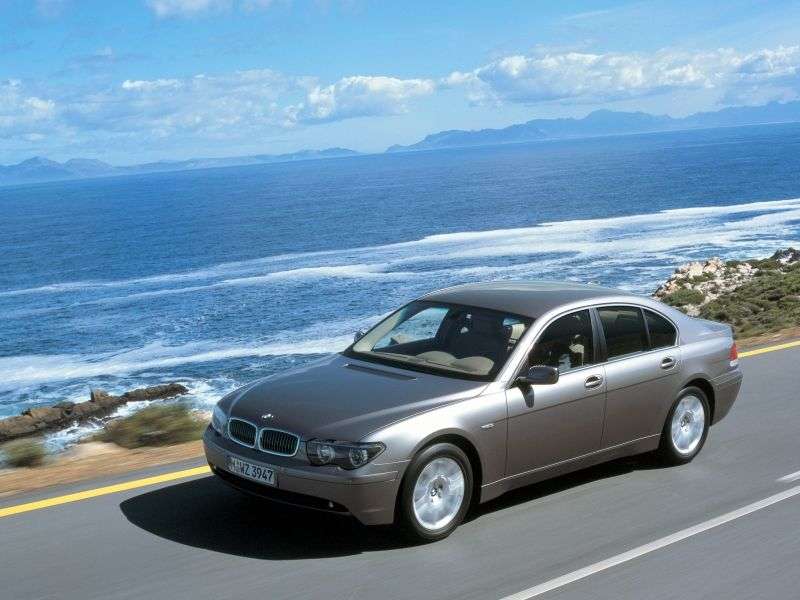 4 drzwiowy sedan BMW serii 7 E65 / E66 735i AT (2001 2005)