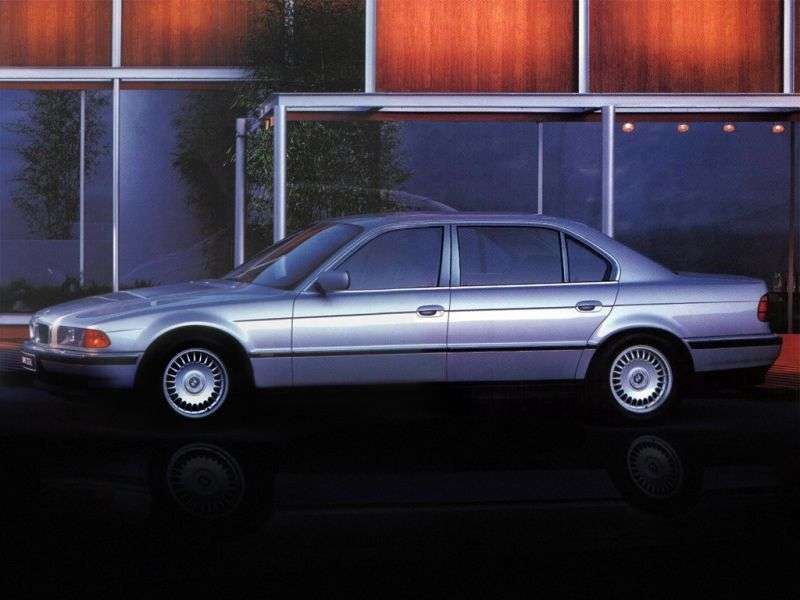 BMW 7 Series E38sedan 728iL AT (1995–1998)