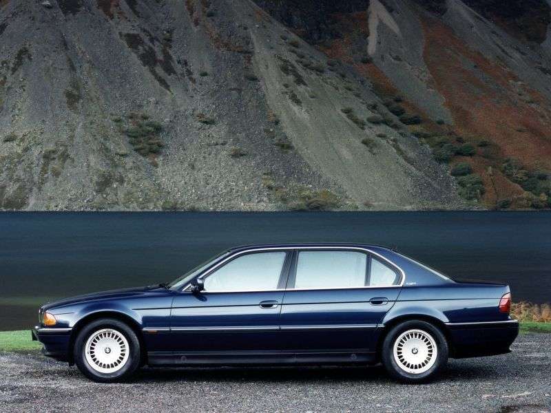 BMW Seria 7 E38 sedan 735iL AT (1996 1998)