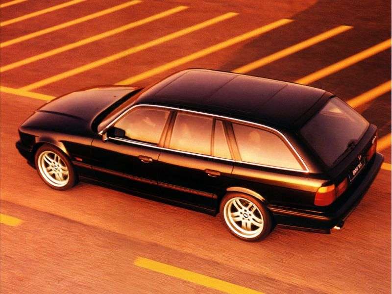 BMW serii M E34 5 seria Estate 3.8 MT (1992 1994)