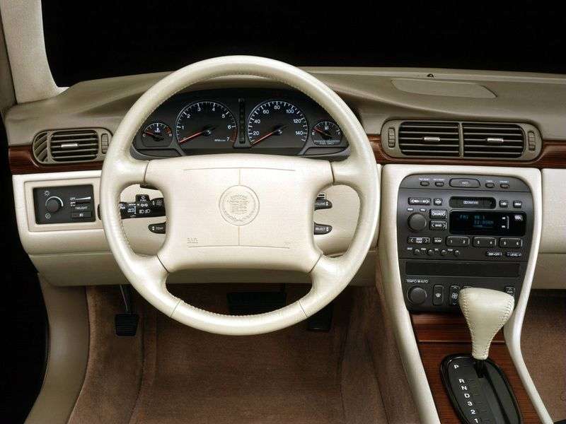 Cadillac DE Ville 10th generation sedan 4.6i AT (1994–1999)