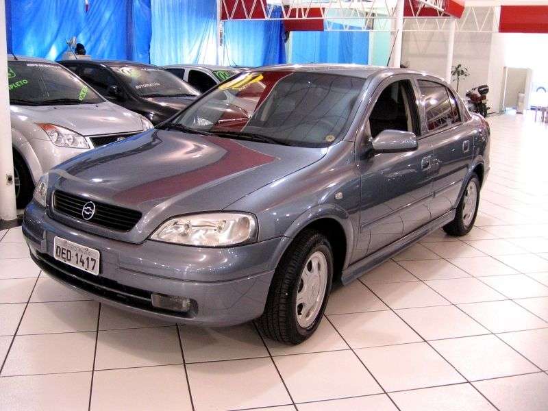 Chevrolet Astra 2 generation sedan 2.0 MT (2001–2003)