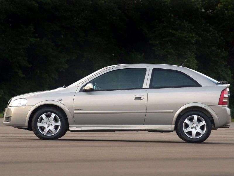 Chevrolet Astra 2nd generation [restyling] 3 bit hatchback 2.0 Flexpower AT (2003–2004)