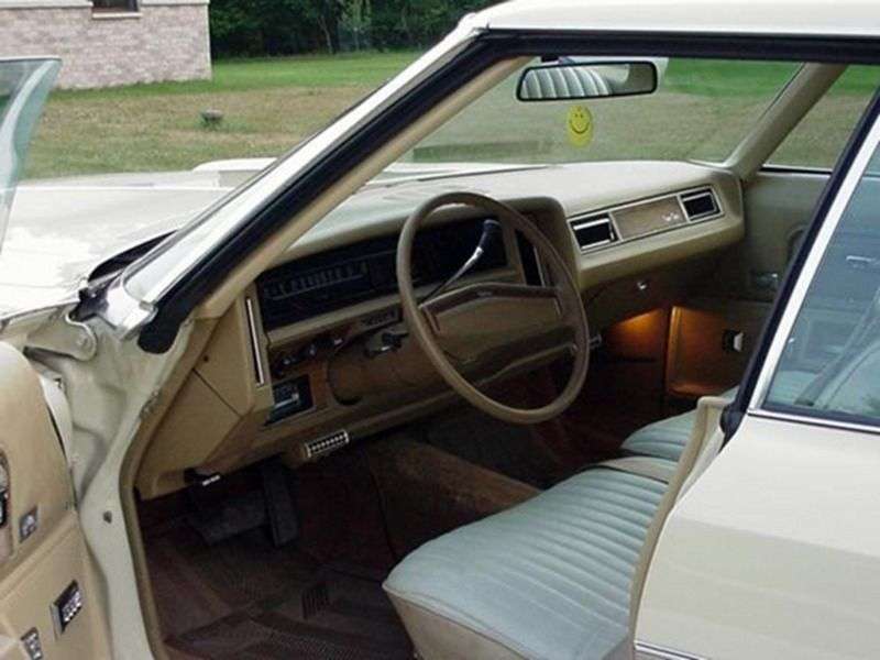Chevrolet Caprice 2nd generation [4th restyling] Sport Sedan hardtop 6.6 Turbo Hydra Matic (1975–1975)