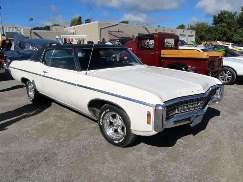 Chevrolet Caprice 1. generacja [czwarta zmiana stylizacji] Custom Coupe 2 drzwiowy hardtop. 5,7 4 MT (1969 1969)