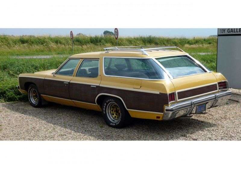 Chevrolet Caprice 2nd generation [restyling] Kingswood Estate wagon 7.44 Turbo Hydra Matic 3 seat (1972–1972)
